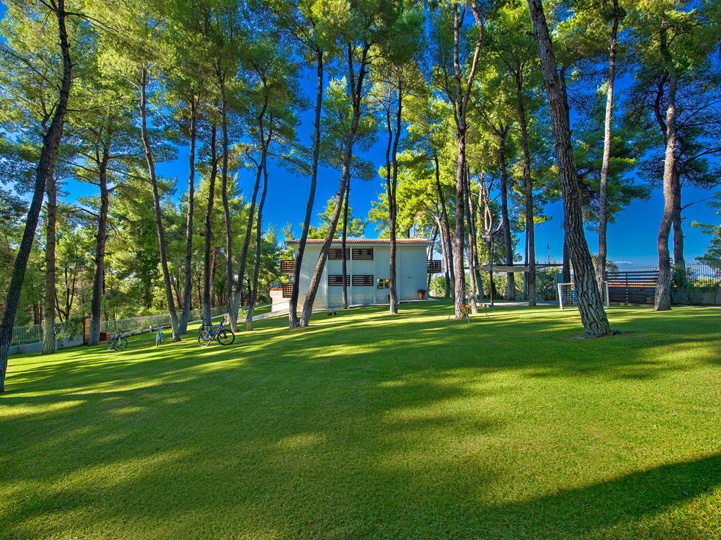 The White Villa At Sani Sani  Eksteriør bilde